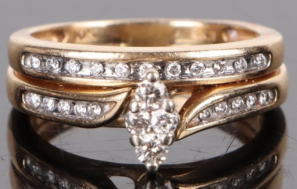 DIAMOND 10K YELLOW GOLD LADIES ENGAGEMENT RING (1 of 3)