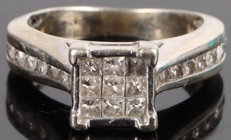 0.93CTW DIAMOND 10K WHITE GOLD LADIES RING