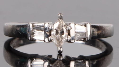 PLATINUM MARQUIS CENTER DIAMOND LADIES RING