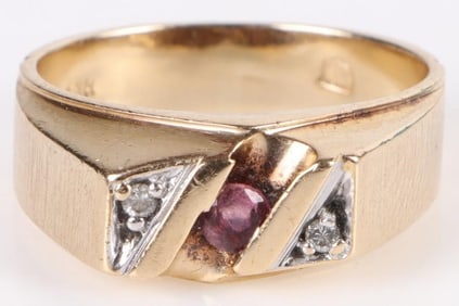 10K YELLOW GOLD RUBY AND DIAMOND MENS RING