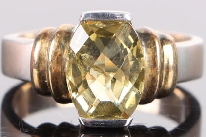 2.5CT YELLOW OVAL CITRINE STERLING SILVER RING