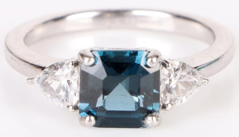 1.5CT TOPAZ & 0.50CT WHITE SAPPHIRE STERLING RING