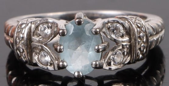 1CT LIGHT BLUE TOPAZ STERLING SILVER LADIES RING