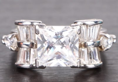 STERLING SILVER 2 CT CZ WOMAN'S RING