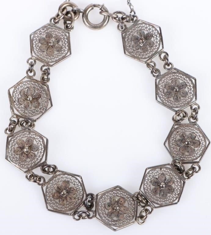 VINTAGE STERLING FILIGREE FLOWER LINK BRACELET (1 of 3)