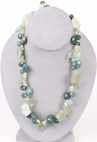 ALTERNATING FLOWER & LEAF GREEN JADE NECKLACE