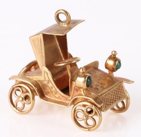 UNIQUE 14K YELLOW GOLD ANTIQUE CAR PENDANT