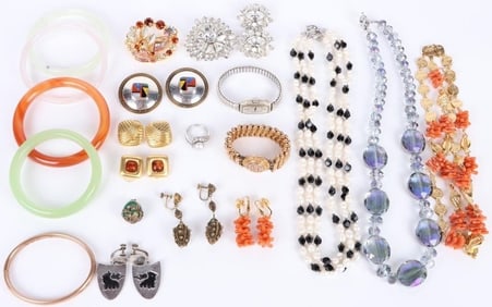 ASSORTED DECORATIVE LADIES JEWELRY LOT - (21)