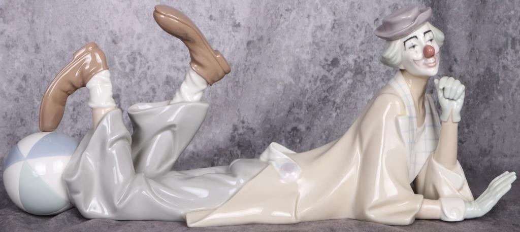 LLADRO #4618 RETIRED CLOWN W/BEACH BALL FIGURINE (1 of 4)