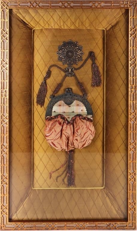 VINTAGE JOHN RICHARD SHADOW BOX W/ ANTIQUE PURSE (1 of 5)