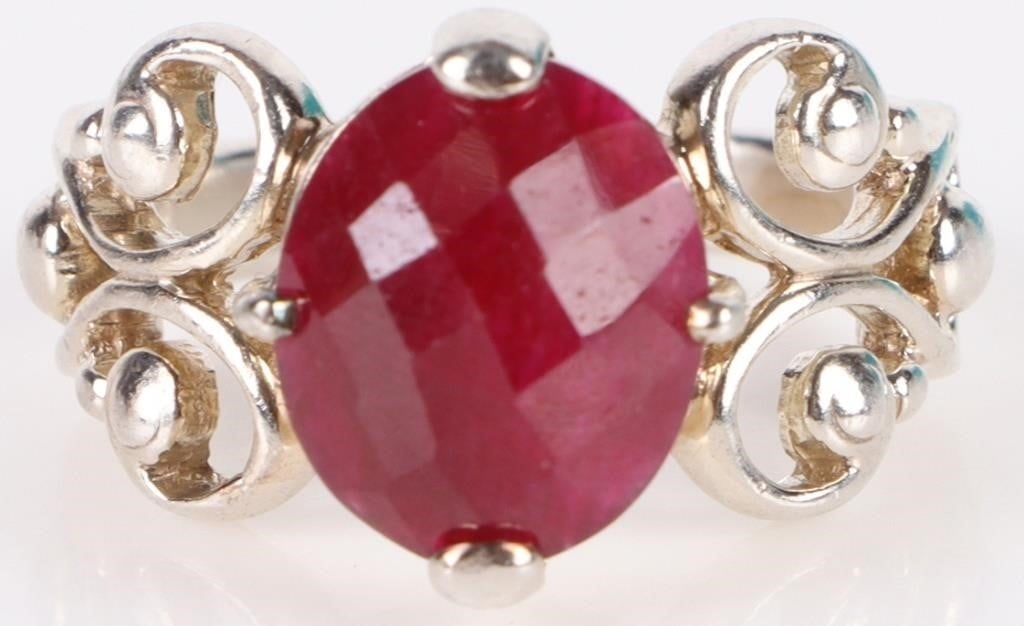 5.5CT NATURAL OVAL RUBY STERLING SILVER RING (1 of 3)