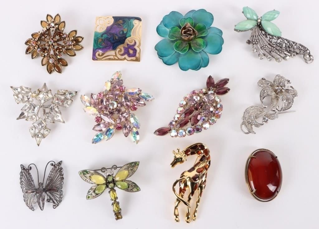 VARIETY OF BEAUTIFUL BROOCHES LOT OF 12 (1 of 5)