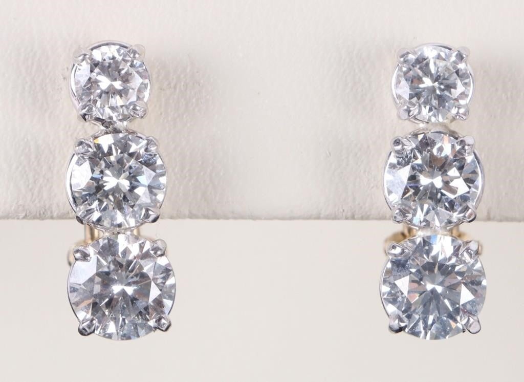 3.10CTW NATURAL VS DIAMOND 14K GOLD EARRINGS (1 of 3)