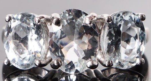 IMPRESSIVE 3.5CTW AQUAMARINE STERLING LADIES RING