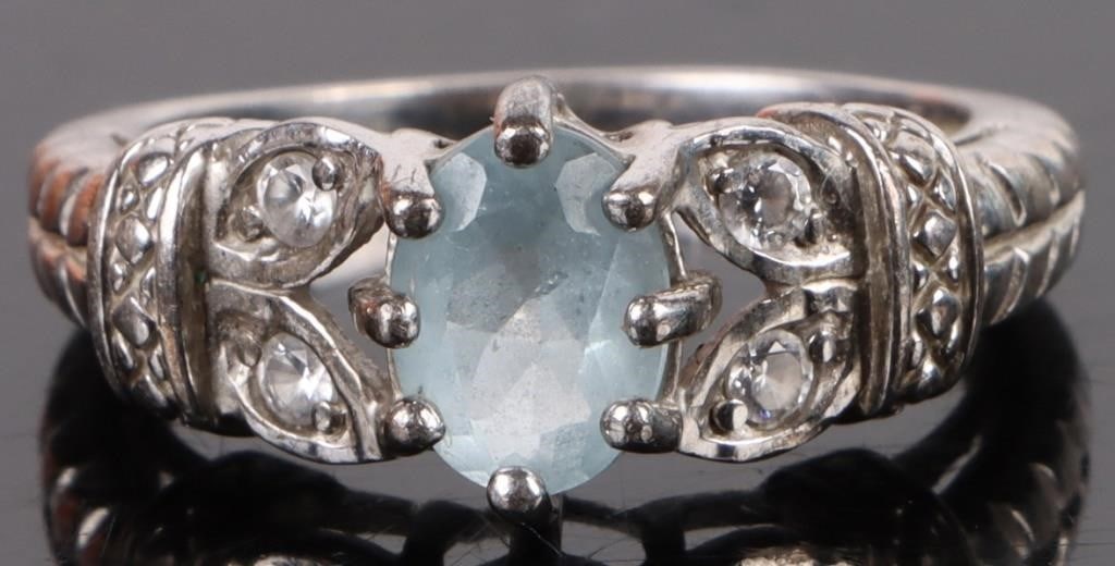 1CT LIGHT BLUE TOPAZ STERLING SILVER LADIES RING (1 of 3)