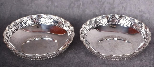 VINTAGE LAVORATO A MANO 0.800 SILVER CANDY DISHES