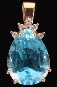 6.0CT TEARDROP TOPAZ DIAMOND 10K GOLD PENDANT