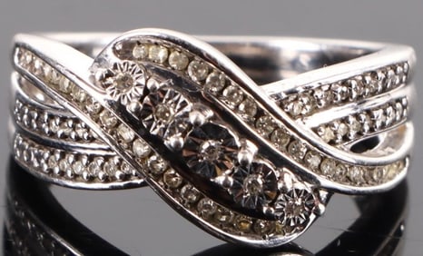 DIAMOND STERLING SILVER LADIES RING - 0.59 CTW