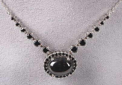 BEAUTIFUL BLACK ONYX CABOCHON STERLING NECKLACE