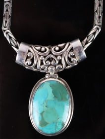 SOUTHWEST STERLING SILVER TURQUOISE NECKLACE