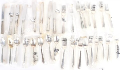 TOWLE STERLING SILVER FLATWARE SET FOR 8 - (33)