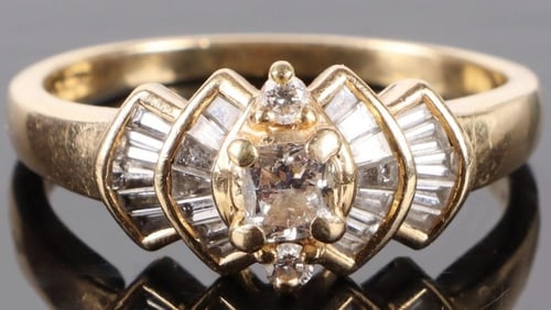 14K YELLOW GOLD DIAMOND LADIES RING