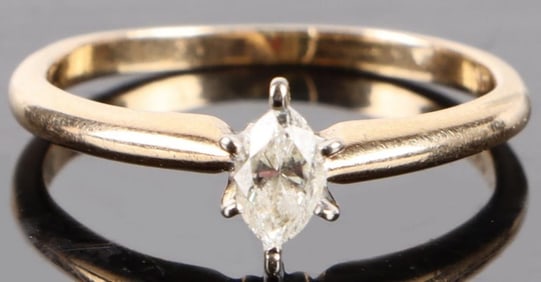 0.15CT MARQUISE DIAMOND 14K YELLOW GOLD RING