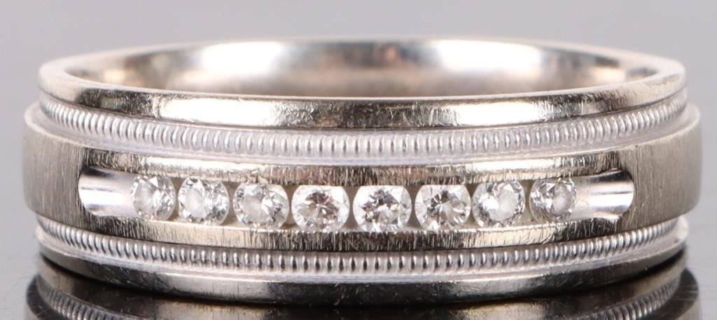 14K WHITE GOLD DIAMOND ETCHED UNISEX RING (1 of 3)