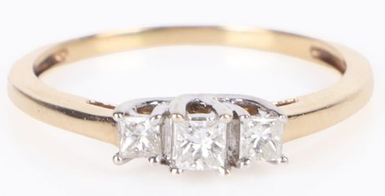 0.24 CTW. DIAMOND 10 KT. YLW GOLD RING