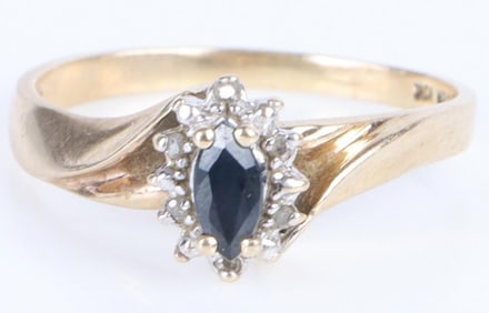10K GOLD MARQUISE CUT SAPPHIRE & DIAMOND RING