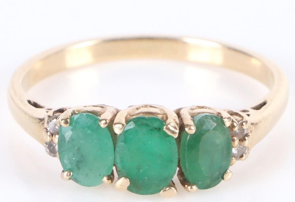 0.90CTW EMERALD DIAMOND 14K YELLOW GOLD RING (1 of 3)