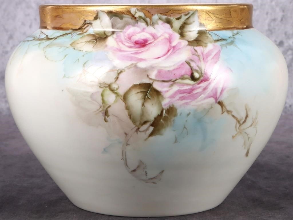 VTG LIMOGES D & C FRANCE HAND PAINTED VASE (1 of 3)