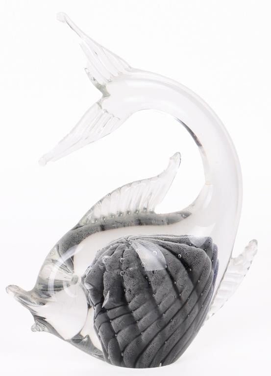 VINTAGE ITALIAN MURANO GLASS FISH SCULPTURE: Vintage Italian Murano glass fish sculpture with grey coloring. Size: 6.5" Tall Condition: Has small chip on the bottom.