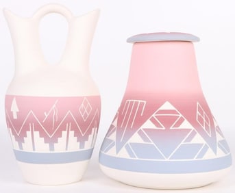 VINTAGE SIGNED SIOUX NATIVE AMERICAN POTTERY VASES