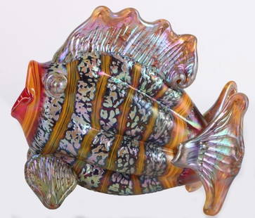 SABINO ART GLASS OPALESCENT FISH FIGURINE: Sabino art glass opalescent crystal fish figurine. Fish is a hand blown piece that is beautifully done.Size: 8" x 6.75"Condition: Very Fine