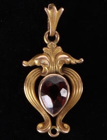VINTAGE 18K YELLOW GOLD 0.40CT. GARNET PENDANT