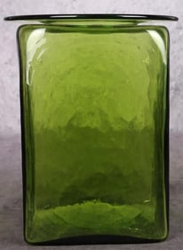 BLENKO HAND-BLOWN LARGE JUNGLE GREEN VASE