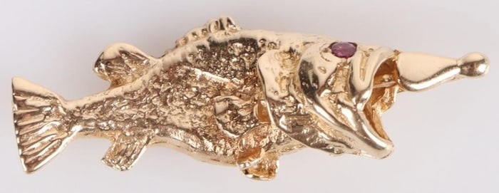 HEAVY 14K YELLOW GOLD BASS FISH PENDANT