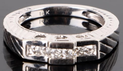 14K WHITE GOLD DIAMOND HEART LADIES RING