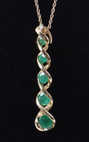 10K YELLOW GOLD GRADUATED EMERALD NECKLACE
