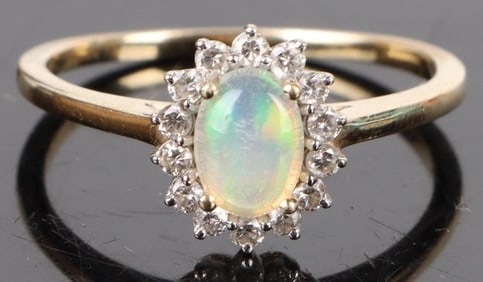 10K YELLOW GOLD DIAMOND OPAL LADIES RING