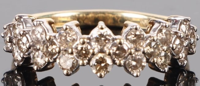 10K YELLOW GOLD DIAMOND LADIES RING - 0.57CTW