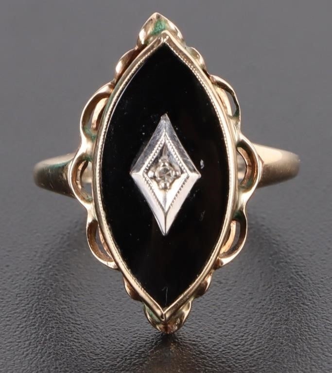 10K YELLOW GOLD MARQUISE-SHAPE ONYX DIA RING (1 of 3)