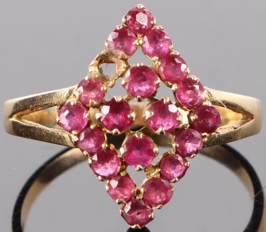 RED RUBY 10K YELLOW GOLD LADIES RING (1 of 2)