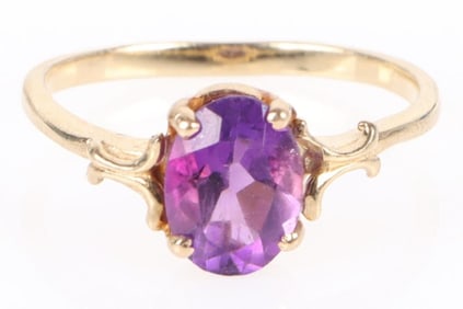 14K YELLOW GOLD AMETHYST LADIES RING