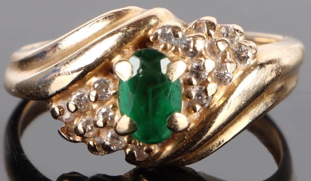 14K YELLOW GOLD EMERALD DIAMOND LADIES RING (1 of 3)