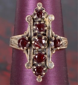 ANTIQUE 14K YELLOW GOLD GARNET CROSS RING
