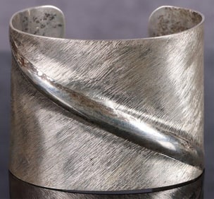 UNIQUE STERLING SILVER LARGE CUFF BRACELET