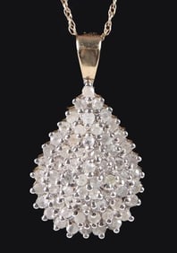 1.24CTW CLUSTER DIAMOND 10K YELLOW GOLD NECKLACE