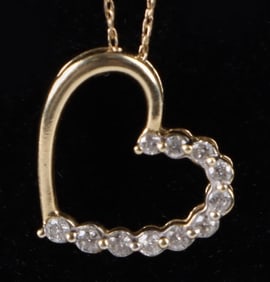 DIAMOND HEART 10K YELLOW GOLD LADIES NECKLACE